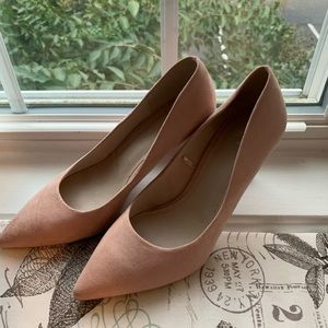 Baby pink/neutral colored shirt suede heels